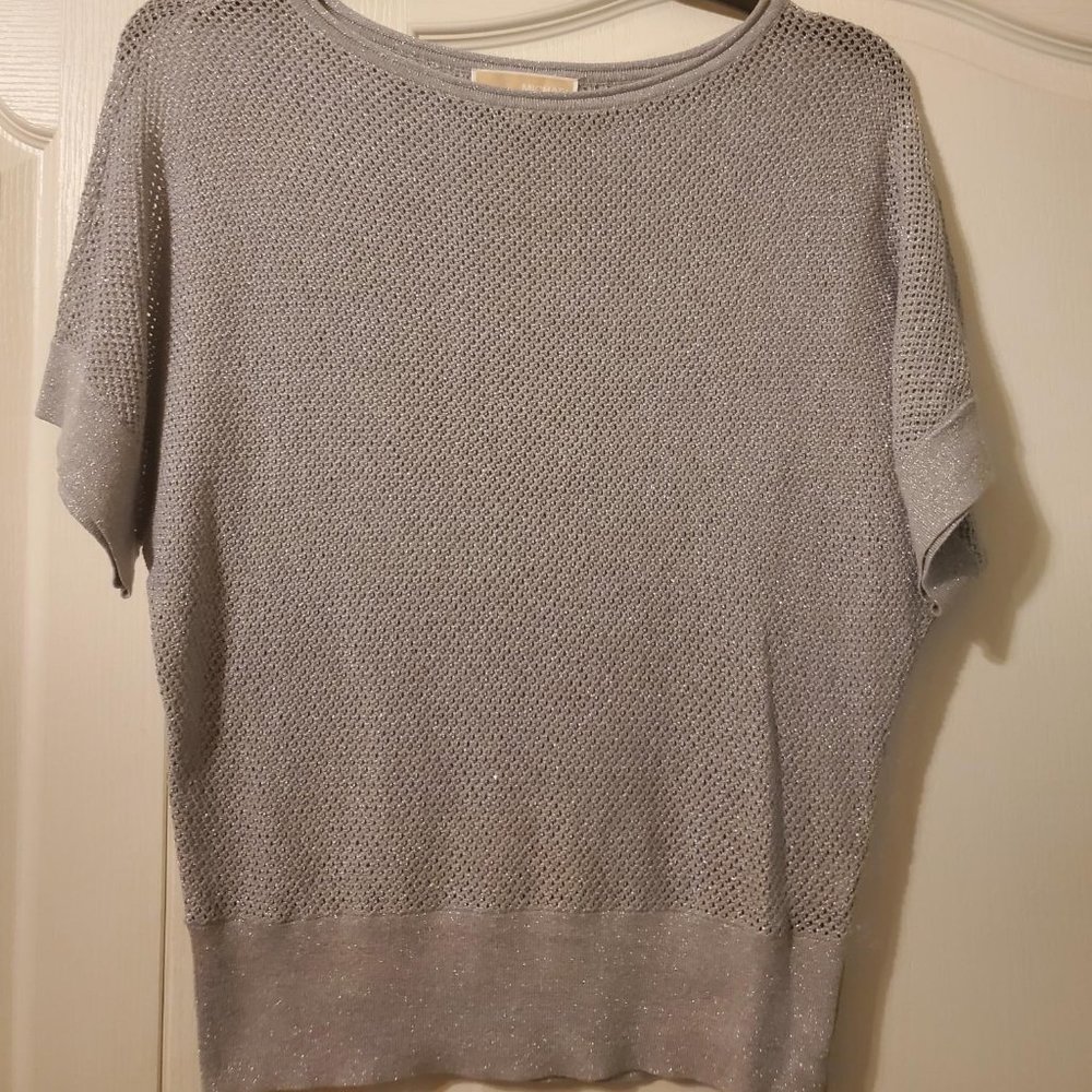 #437 Michael Kors Silver/Gray Top Size Medium